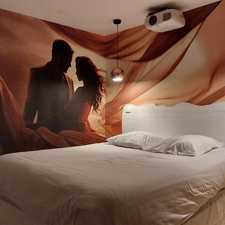 Love Room White - Les Delices Rooms أنجير المظهر الخارجي الصورة